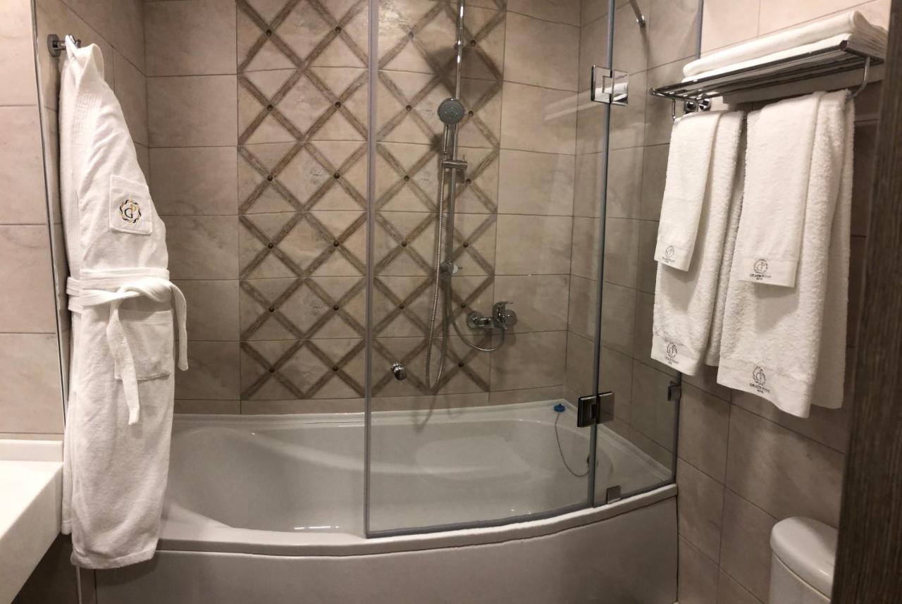Grace Point Hotel Astaná Habitación foto