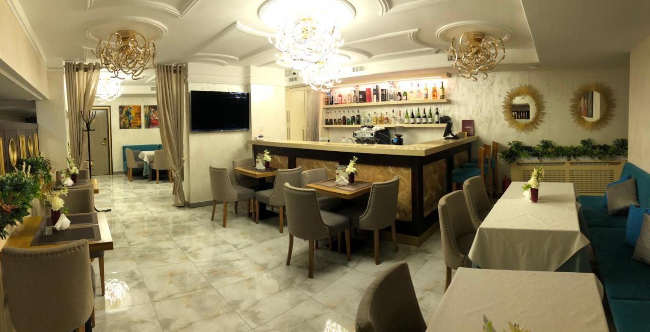 Grace Point Hotel Astaná Habitación foto