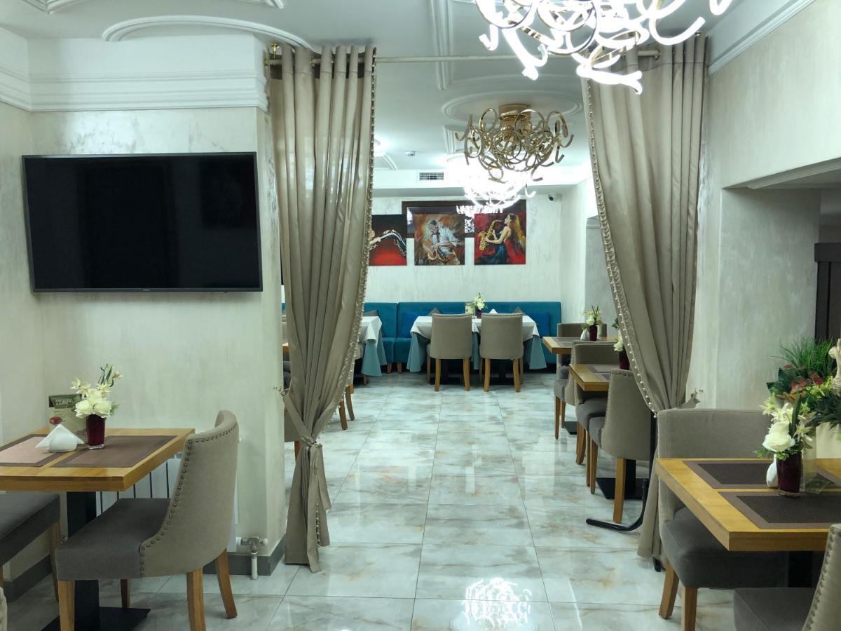 Grace Point Hotel Astaná Habitación foto